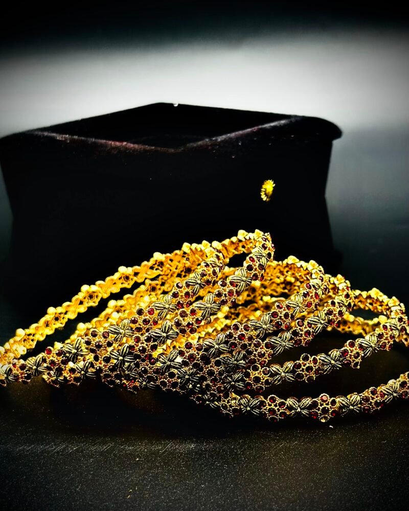 Hyderabadi Bangles | Ormate Golden 2pc Bengle set in 1 carat gold