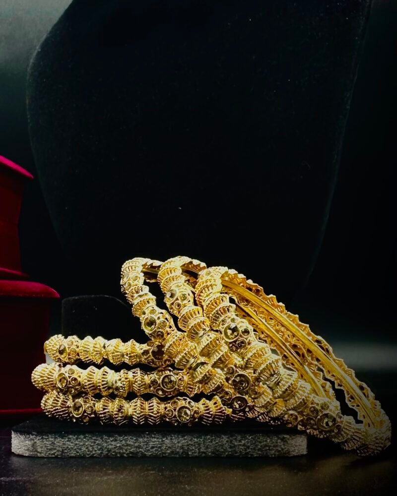 Mare Gahne | Ormate Golden Bangles 2pc